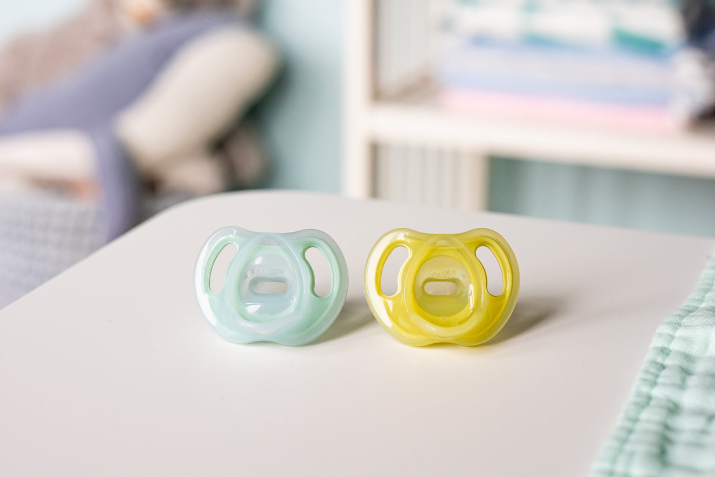 Ultra-light Soothers 2 Pack