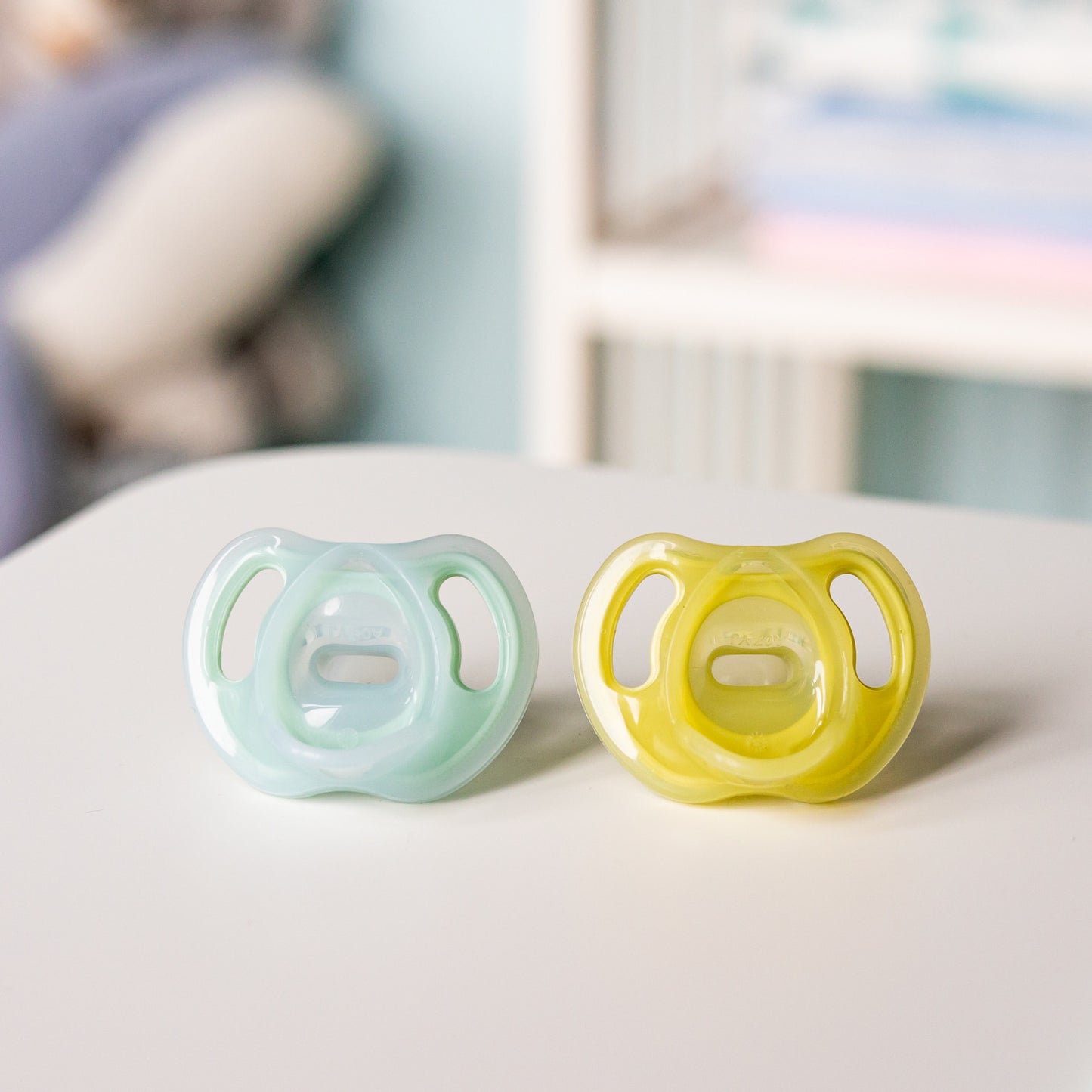 Ultra-light Soothers 2 Pack