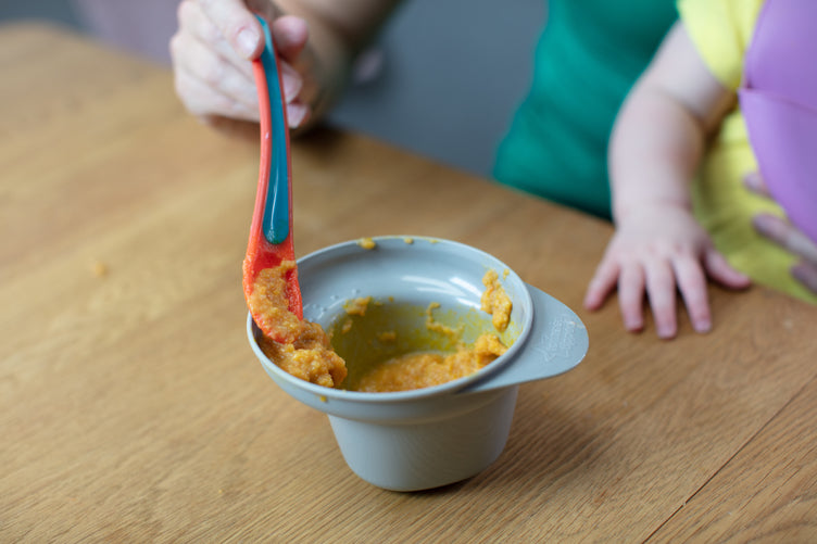 Easiscoop Lid and Easy Scoop Spoon 6m+